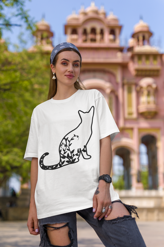 Minimalist Cat Graphic Oversized T-Shirt for Women – Casual Boho Streetwear