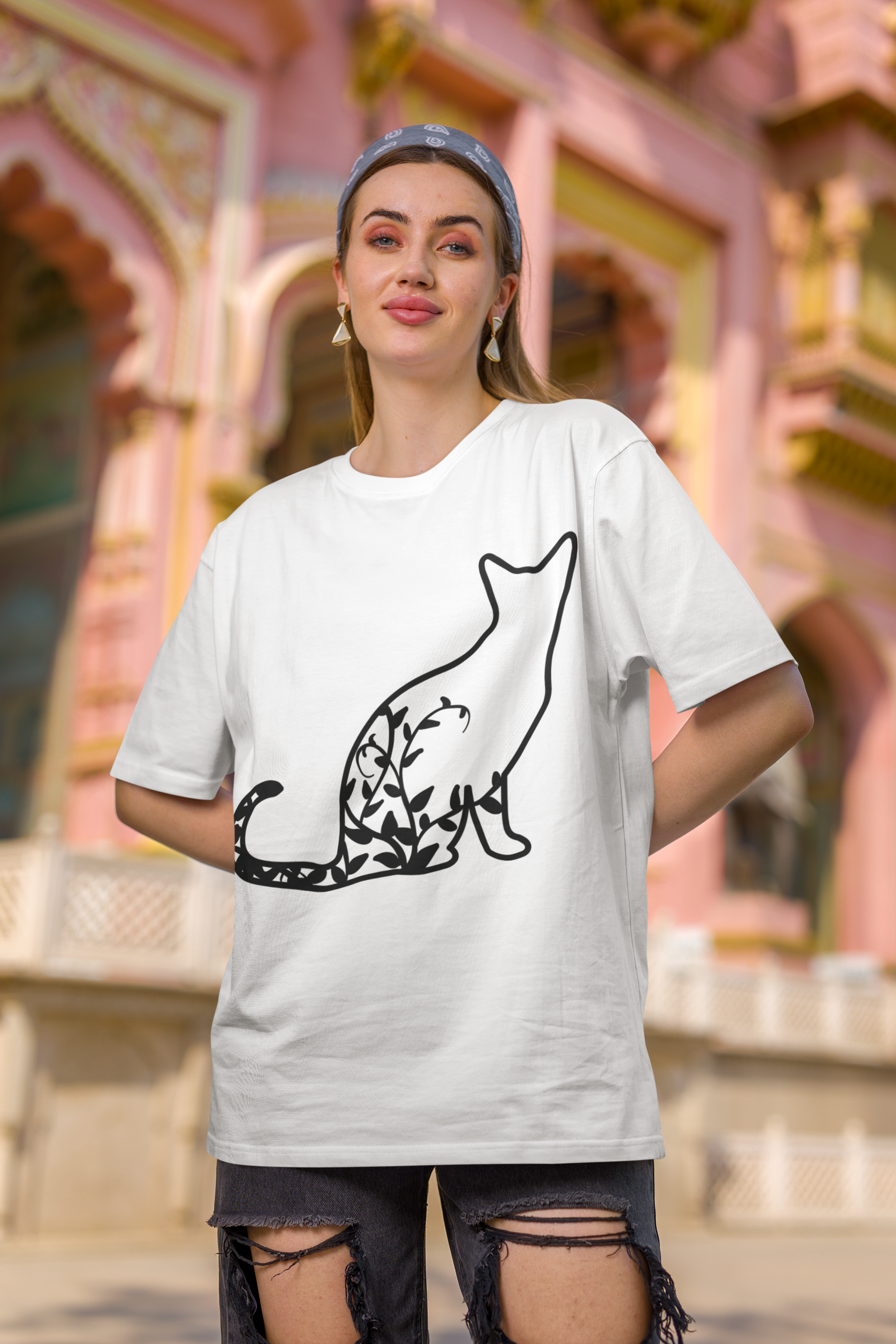Minimalist Cat Graphic Oversized T-Shirt for Women – Casual Boho Streetwear